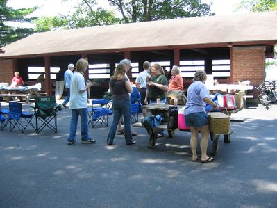The Place
Picnic Eaters
