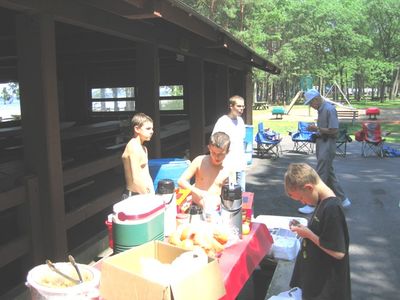 The People
Dylan (Tim's friend); Tim Awad; David Higham (rear); Steve Smith; Joe Hughes
