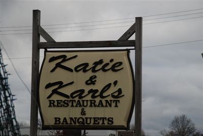 Smith Gathering: Fall at Katie and Karl's 11-28-09
Katie and Karl's Restaurant, Camden, NY
