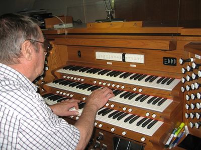 Dave Smith Visit at the Organ 4a
Let me see, now.  which keyboard first?
