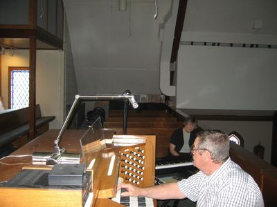 Dave Smith Visit at the Organ 5
Dave at the organ.  Jan Higham in the background
