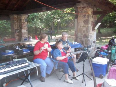 2015 Family Reunion, July 11, 2015
Musicians for the Reunion
Florie Parmelee; Mary Smith Taglieri; Richard Taglieri
