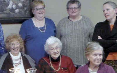 2015 Fall Gathering at Nicoles November 21
Front Row: Jan Rung Abrams; Jane Curtiss Watkin; Jan Mack Higham;
Back Row: Chris Curtiss-Rivers; Carol Curtiss; Ginger Lougheed Smith
