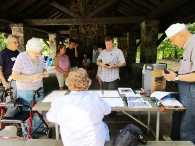 2016 Family Reunion July 9, 2016
Registrar, Mary Smith Taglieri (back to camera); Jane Curtiss Watkin; Joe Higham; Background: Richard Taglieri; Ann Higham Hughes; Joe Hughes; Laurel Higham
