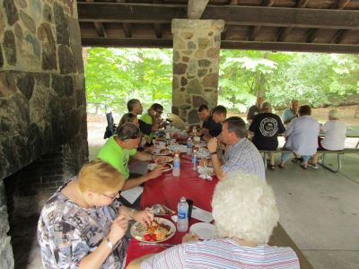 2016 Family Reunion July 9, 2016
Same table, view from other end:
L to R: Chris Curtiss-Rivers; Ben Hughes; across table, Joe Higham; back to camera, Jane Curtiss Watkin
