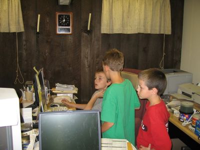 Friday/Saturday Breakfast and Picnic
Picnic: At the computer Tyler Entwistle; Joe Hughes; Thomas Higham
