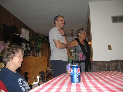 Friday/Saturday Breakfast and Picnic
Picnic: Jan Higham; Mark Glazer; and Cathy Wilson watch the action.
