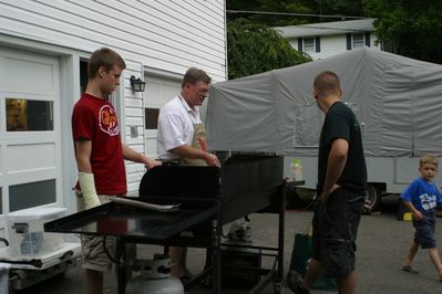 Friday/Saturday Breakfast and Picnic
Cooking: Ted Foley at the mobile kitchen; Arik, at left; Andy, back to camera; Sam Hughes looks on.

