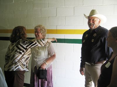 Sunday Party at OLS School
Guests: Roberta and Bernie Neu are greeted by Jane Higham
