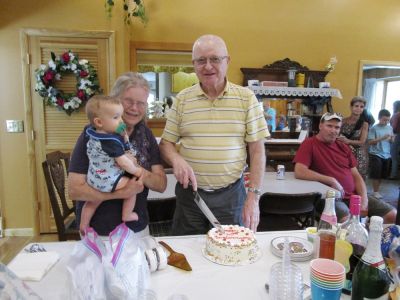 60th Anniversary Party Jack & Jan August 10, 2019
Cake Cutting 2
