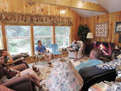 60th Anniversary Party Jack & Jan August 10, 2019
Chillin' in the Great Room
L to R: Julia Higham; Sam Hughes; Arik Foley; Andy Foley; John Higham
